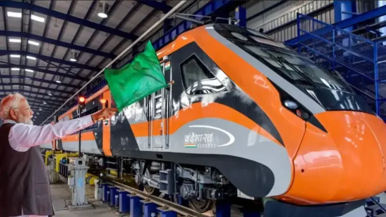 efkrouak_vande-bharat_625x300_02_November_25