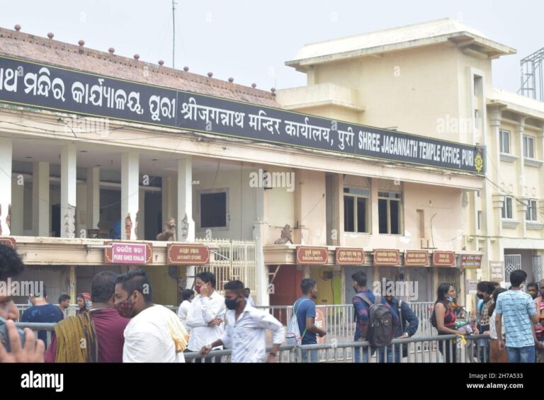 puri-india-oct-13-2021-the-shree-jagannath-temple-office-in-puri-2H7A533