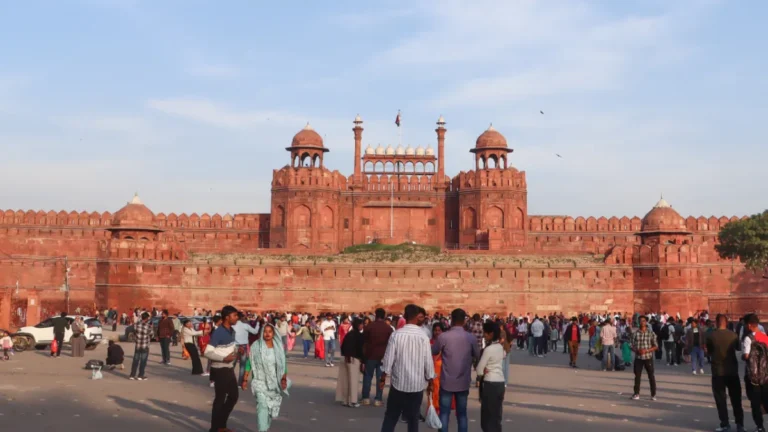 delhi-red-fort-chandni-chowk-bomb-blast-alert-lashkar-e-taiba-1771649777