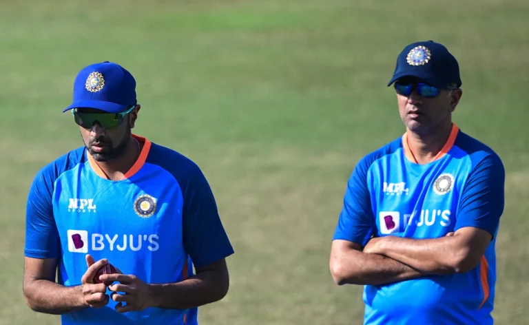 02ekq3no_dravid-and-ashwin-afp_625x300_06_March_26
