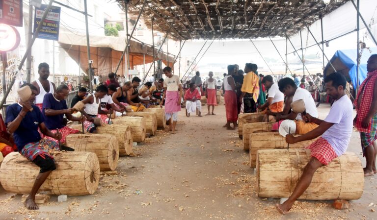 RATHARA TUMBA RE BINDHA KARAJAUCHHI (2)