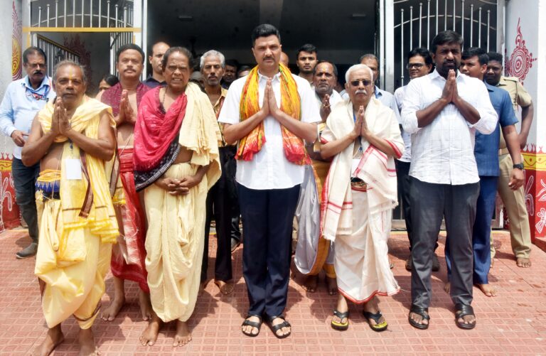 RATNABHANDARA GANATI MANATI PAIN PRATINIDHI MANDALI SRI MANDIRA KU JAUCHANTI (5)