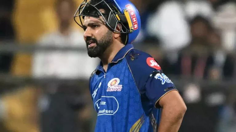 rohit-sharma-walked-off-retired-hurt-for-a-13-ball-19-against-rcb