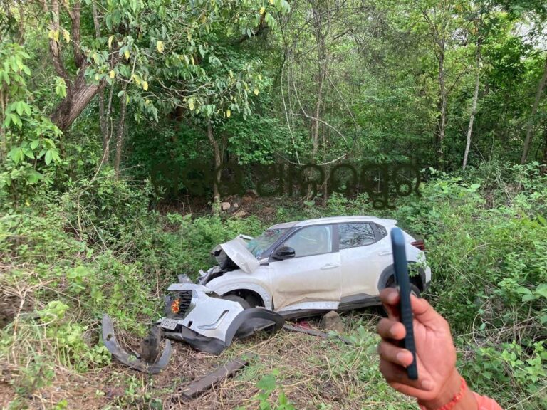 ଆନନ୍ଦପୁରରେ ଗୋଡ଼ଭଙ୍ଗା ଘାଟିରେ ମର୍ମନ୍ତୁଦ ସଡ଼କ ଦୁର୍ଘଟଣ1