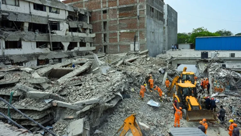 saket-building-collapse-1780243492 (1)
