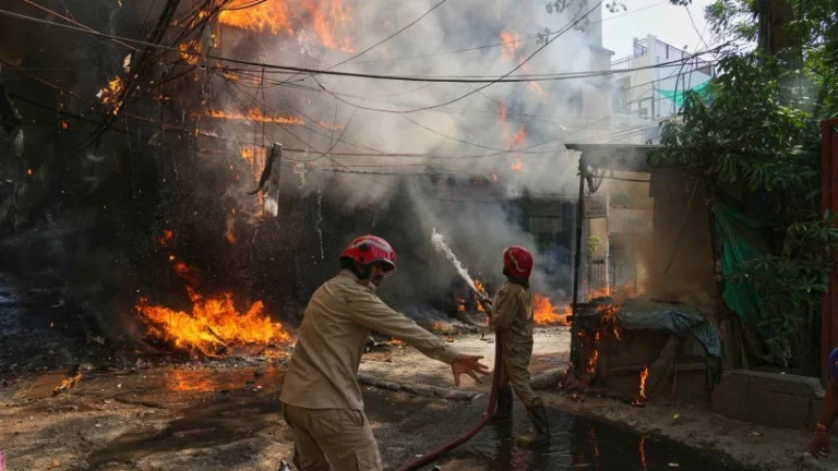 delhi-malviya-nagar-fire