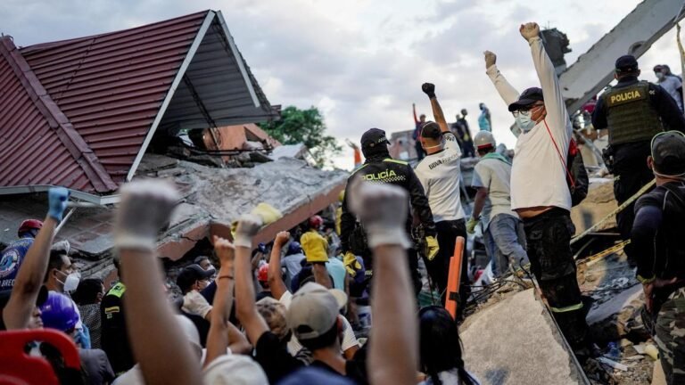 2026-08-11T003302Z_633908135_RC2ZVMAAWM05_RTRMADP_3_COLOMBIA-QUAKE