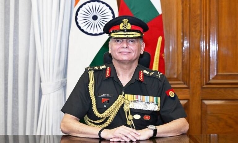 article_general-dhiraj-seth-army-chief-to-visit-jammu-on-aug-11-tour-forward-areas-under-w-command_1786267530_bdM9J