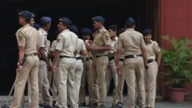 Mumbai-Police-2
